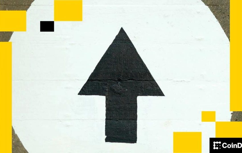  BTC tops $74K, ether, solana, cardano move as much as 7%