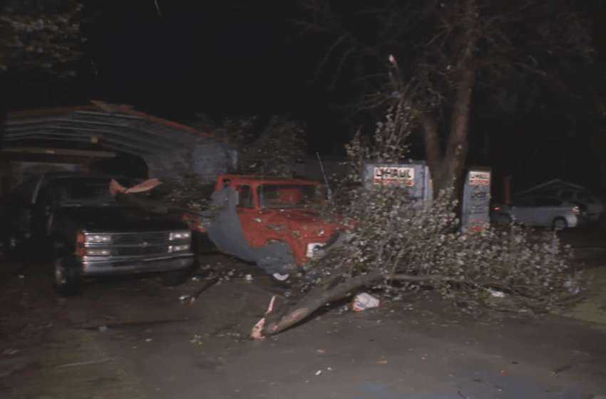  Multiple tornadoes touch down in Tulsa and Eastern Oklahoma, extensive damage reported