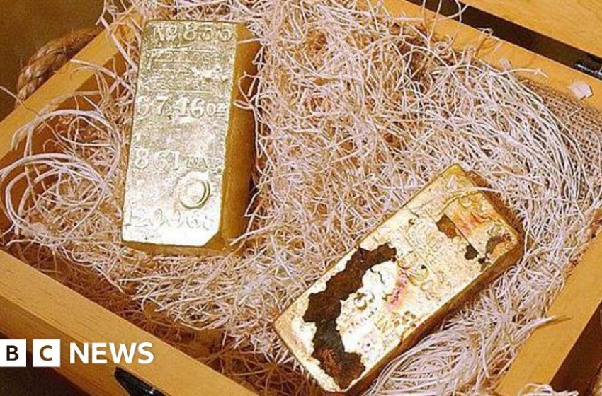  Treasure hunter freed from jail after refusing to turn over shipwreck gold – BBC