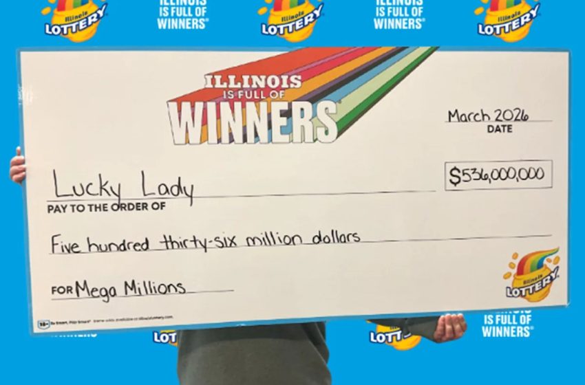  Woman Wins $536 Million Jackpot After Lottery Ticket Mishap, Then Has Daughter Call to Confirm It’s Real