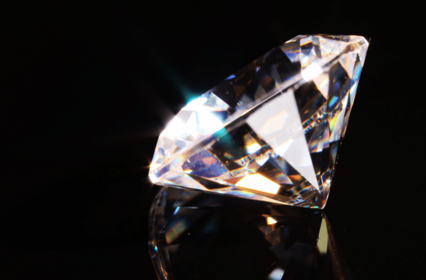  Chinese Scientists Create First-of-Its-Kind ‘Hexagonal Diamond’ Tougher Than Natural Diamond