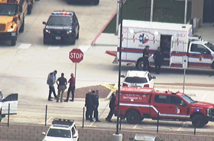  15-year-old shoots teacher then fatally shoots himself