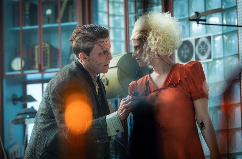  Maggie Gyllenhaal’s Frankenstein movie is a monster.