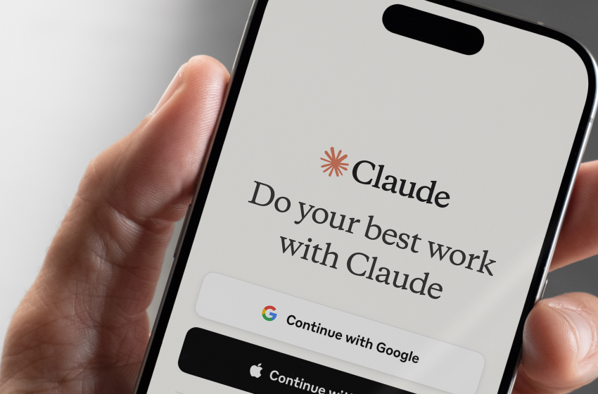  I can text Claude like a personal assistant now — this iPhone shortcut made it possible