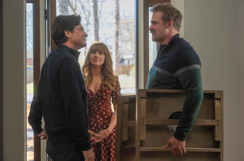  ‘DTF St. Louis’: David Harbour, Jason Bateman and Linda Cardellini’s new show driven by middle-age desperation