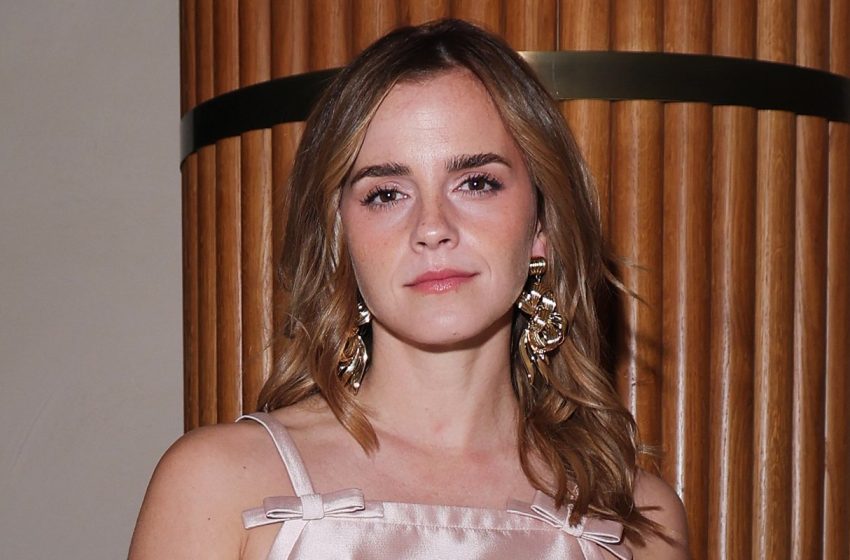  Emma Watson Sparks Dating Rumors with Billionaire Mexican Entrepreneur Gonzalo Hevia Baillères, Spotted Kissing at Airport! | Emma Watson, Gonzalo Hevia Baillères | Celebrity News and Gossip | Entertainment, Photos and Videos
