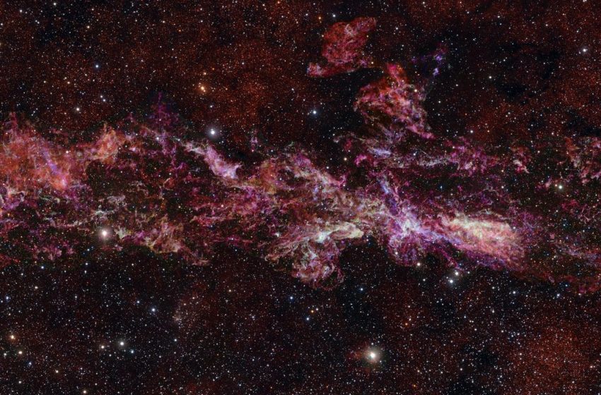  Astronomers Produce the Largest Image Ever Taken of the Heart of the Milky Way