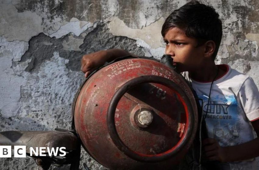  Everyday life in Asia is being upended by Iran war fuel crisis – BBC