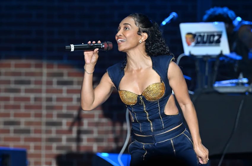  TLC’s Chilli Says She’s ‘Not MAGA,’ Accidentally Reposted Michelle Obama Conspiracy