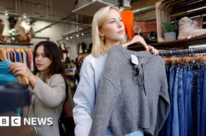  UK inflation rate stays at 3% before Iran war hits oil prices – BBC