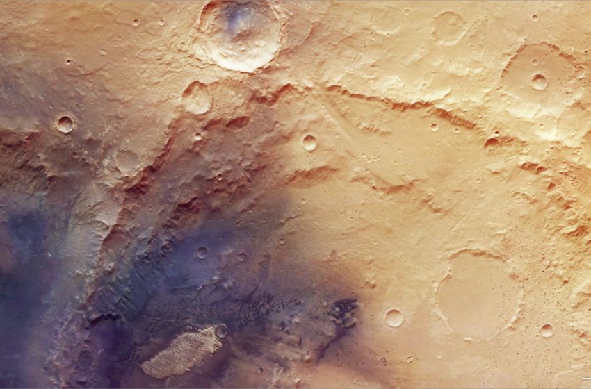  Stunning Mars image highlights one of Red Planet’s oldest cratered regions
