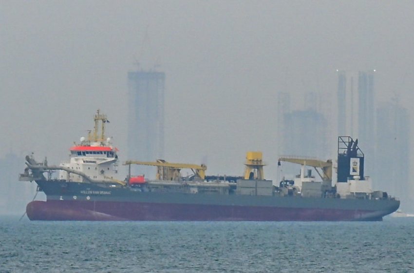  What to know about the agency Trump says will insure ships in the Persian Gulf