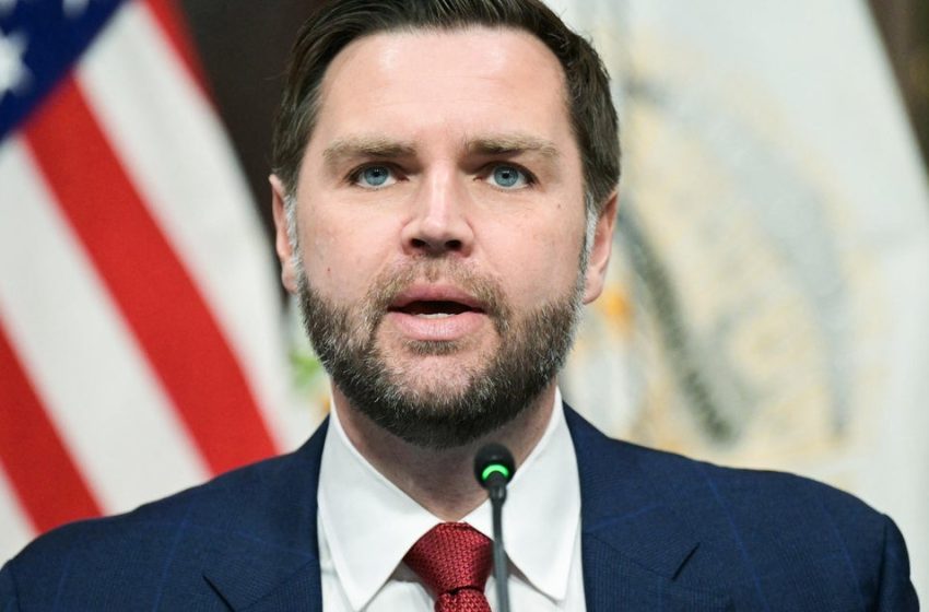  JD Vance appears at secretive conservative donor summit as 2028 presidential speculation grows