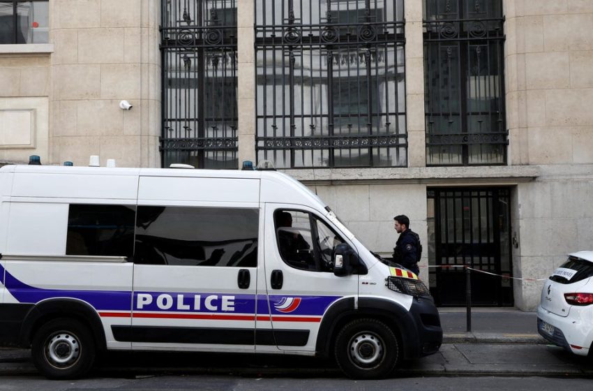  French police foil apparent bomb attack outside of Bank of America building in Paris
