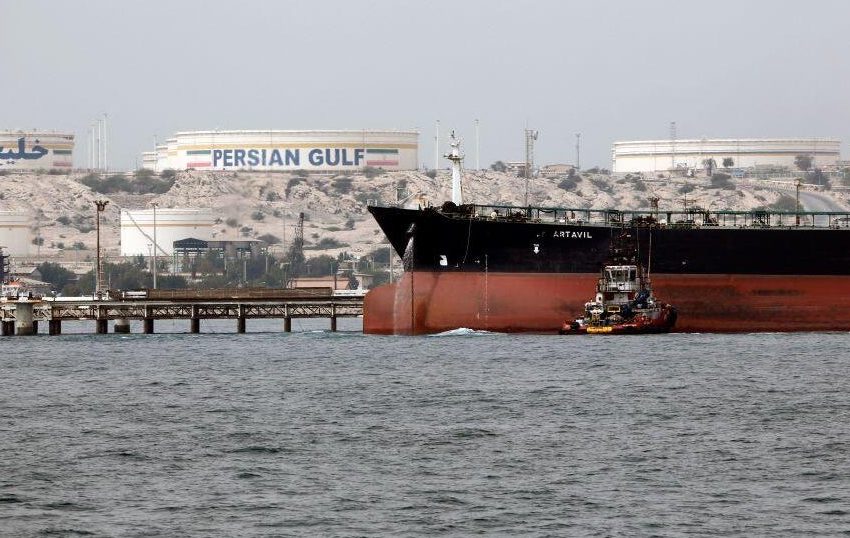  Trump administration temporarily lifts sanctions on Iranian oil at sea amid soaring prices