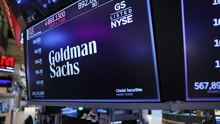  Goldman pitches hedge funds on strategies to bet against corporate loans
