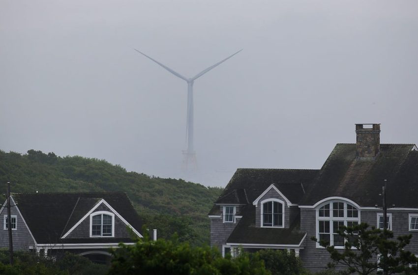  Trump wants to bribe energy companies to kill wind energy