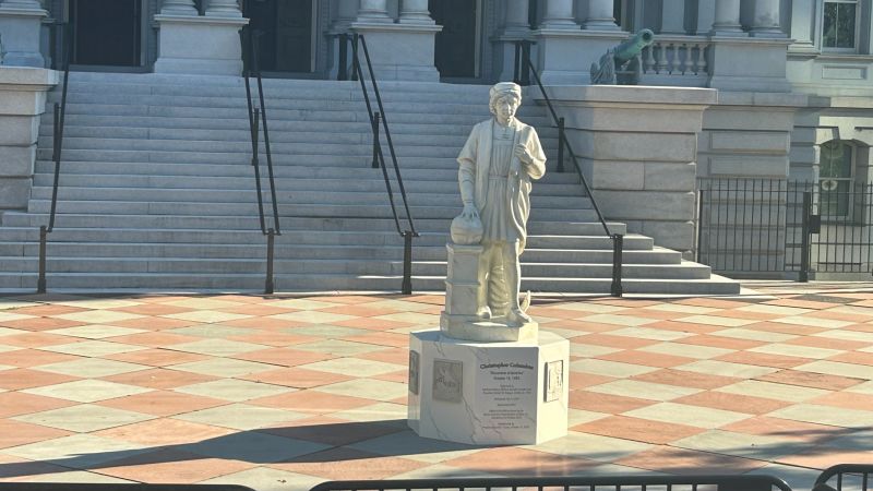  Statue of Christopher Columbus installed on White House grounds