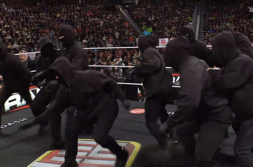  “Most Nothing 14 Minutes of WWE Raw”: Fans React To Seth Rollins’ Masked Men Segment