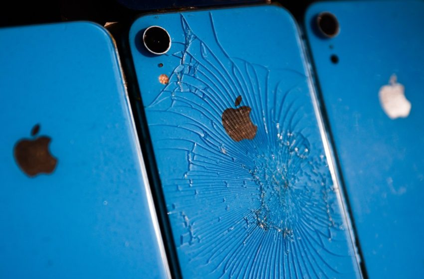  Someone has publicly leaked an exploit kit that can hack millions of iPhones