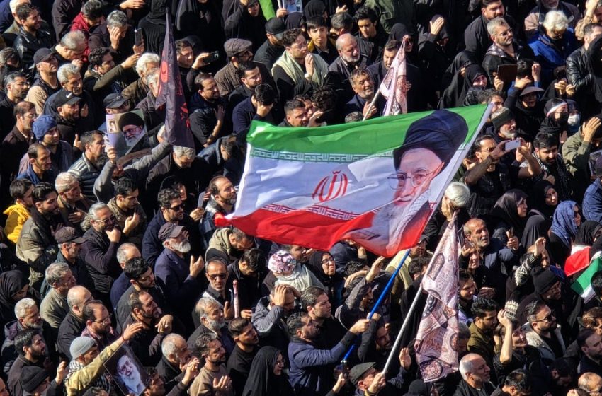  Iran holds funeral for Khamenei, names interim leaders on Day 2 of war with U.S. and Israel