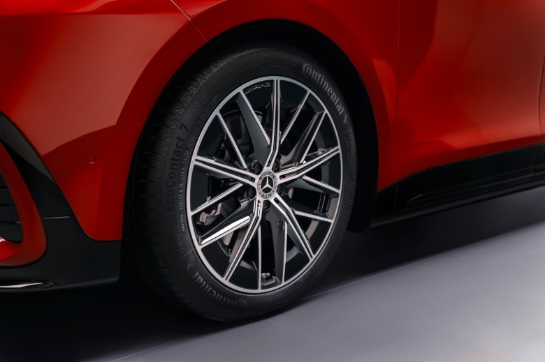 red 2027 Mercedes VLE wheel