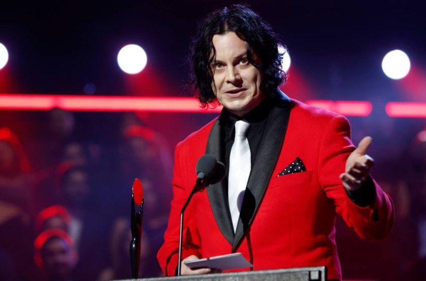  Jack White Slams Trump’s Signature on U.S. Dollars Amid Gas Prices