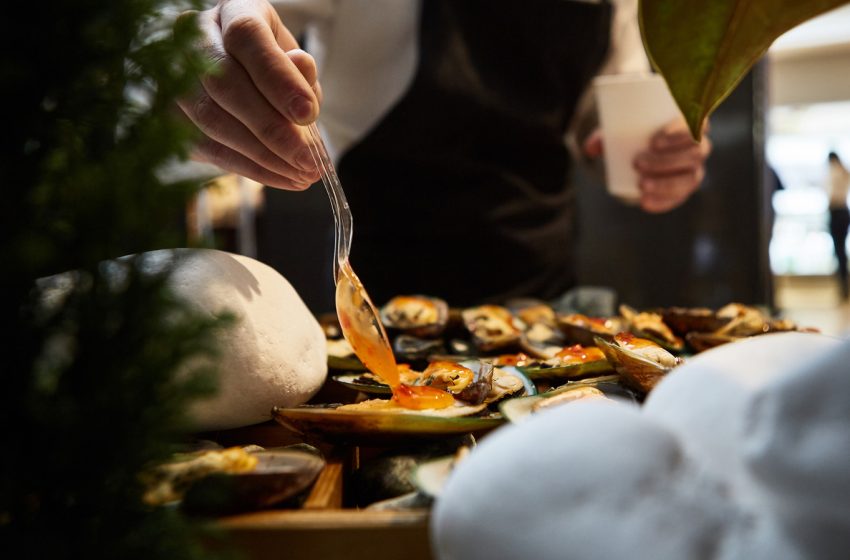  The Popular Seafood Appetizer That Restaurant Workers Say They Don’t Order