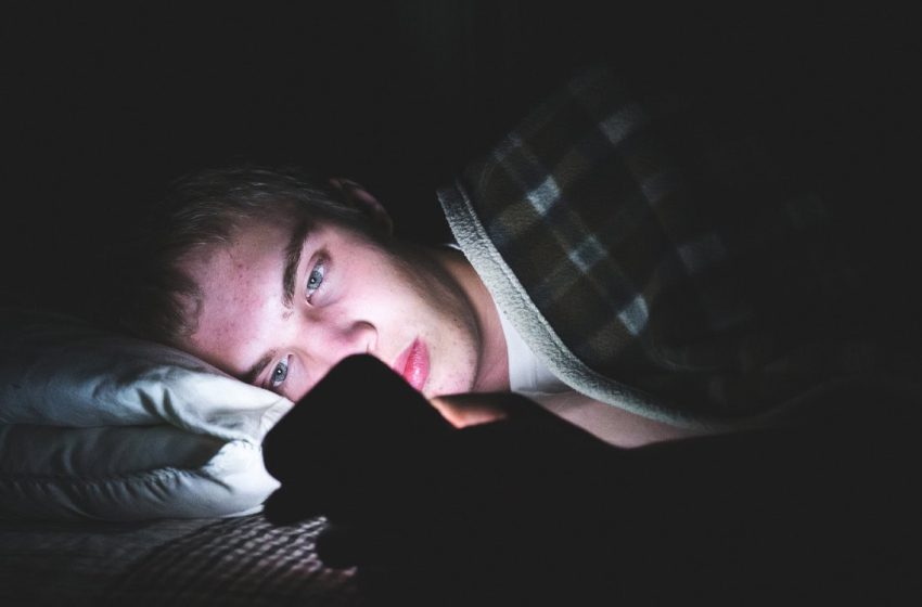  How smartphone use and feelings of disconnection fuel a vicious cycle