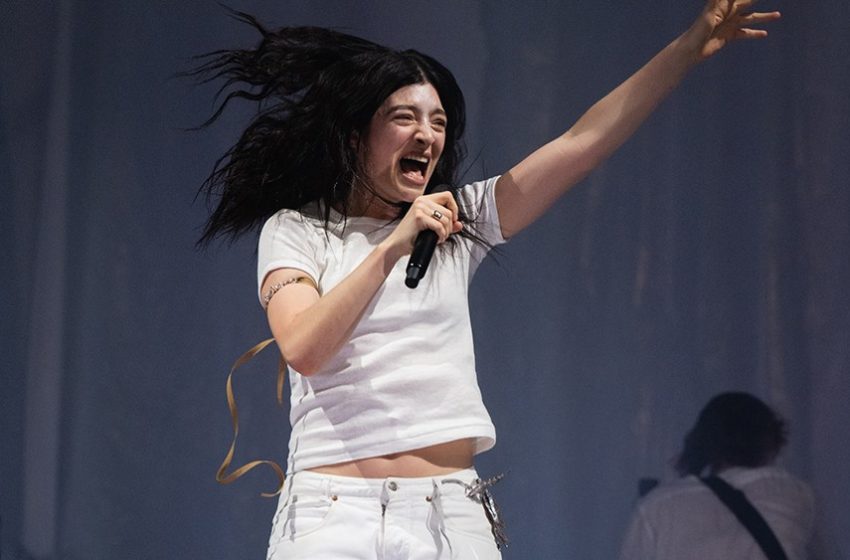  Lorde Reveals She’s Now Independent After Universal Contract Expired