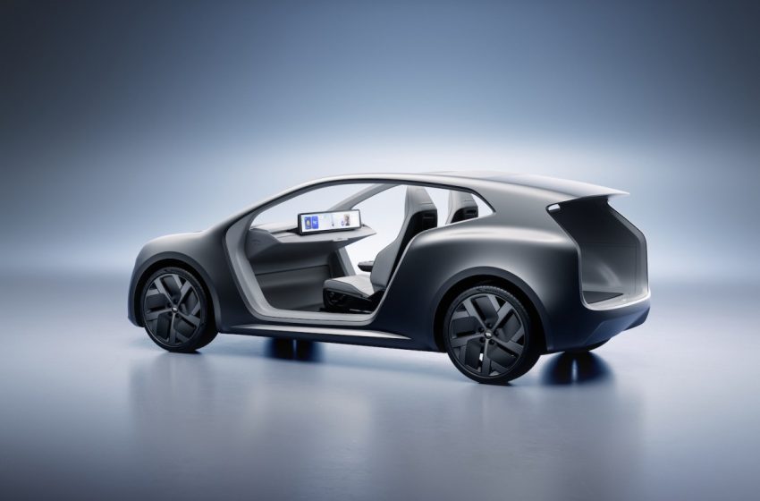  Lucid Motors shows off robotaxi concept called ‘Lunar’