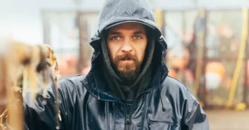  “Deadliest Catch” deckhand Todd Meadows dies after falling overboard in Alaska, Coast Guard says