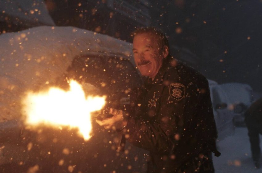  Bored with his career, Bob Odenkirk fights a town