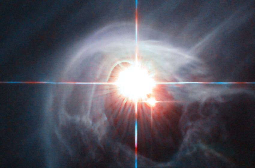  Astronomers Spot the Most Tightly Packed Quadruple Star System Yet