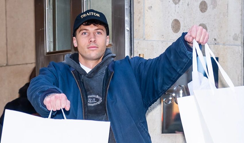  Rob Rausch Buys Birkin for Maura Higgins After ‘The Traitors’ Reunion Promise | Birkin, Jake Shane, Maura Higgins, Rob Rausch, The Traitors | Celebrity News and Gossip | Entertainment, Photos and Videos