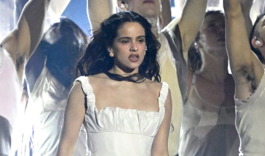  Rosalía Abruptly Ends Milan Concert After Severe Food Poisoning | Music, Rosalia | Celebrity News and Gossip | Entertainment, Photos and Videos