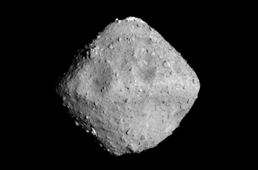  DNA building blocks on asteroid Ryugu, bacteria that eat plastic waste, and more science news