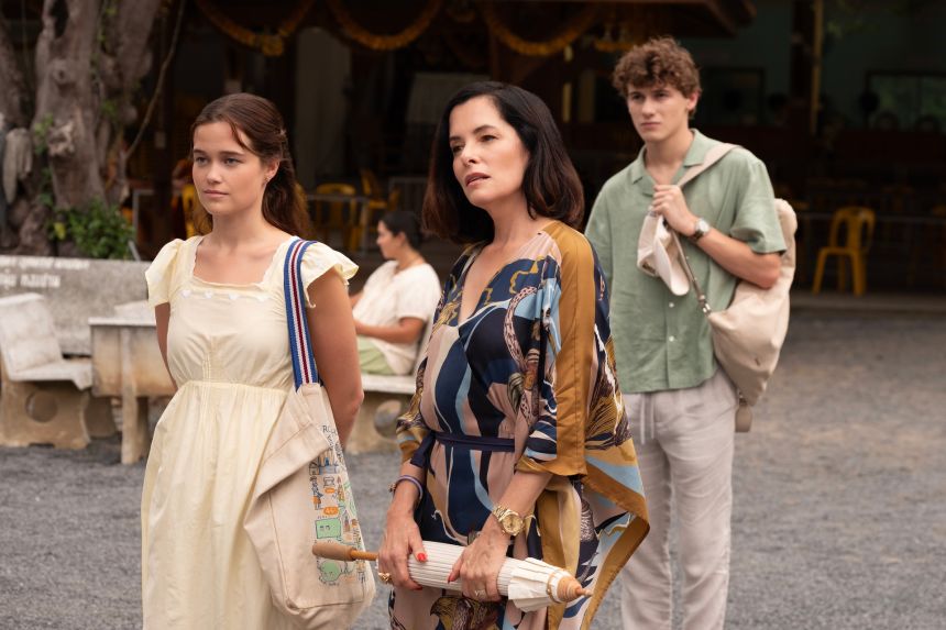 Sarah Catherine Hook, Parker Posey, Sam Nivola in Season 3 of “The White Lotus.