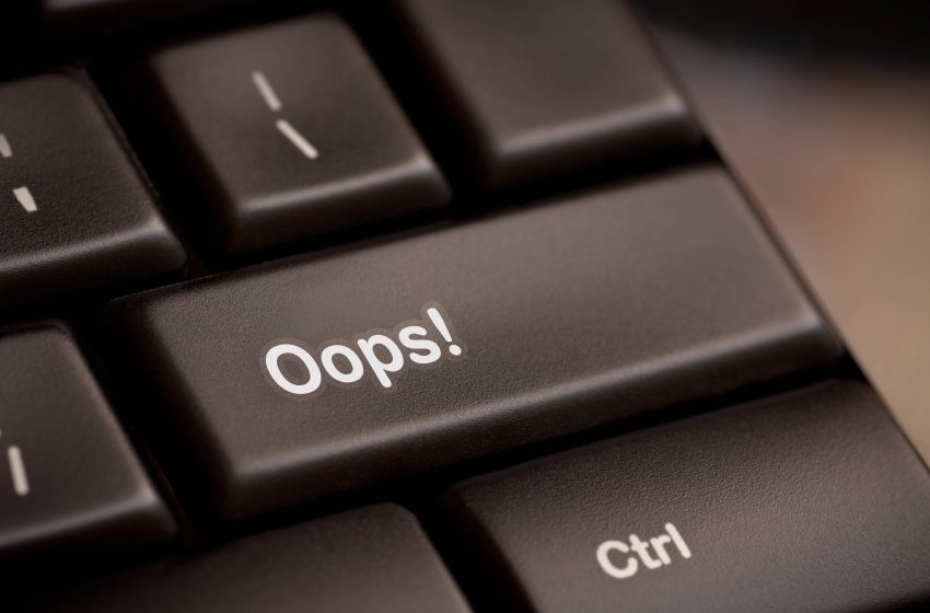  Microsoft pulls Windows update after installation problems • The Register