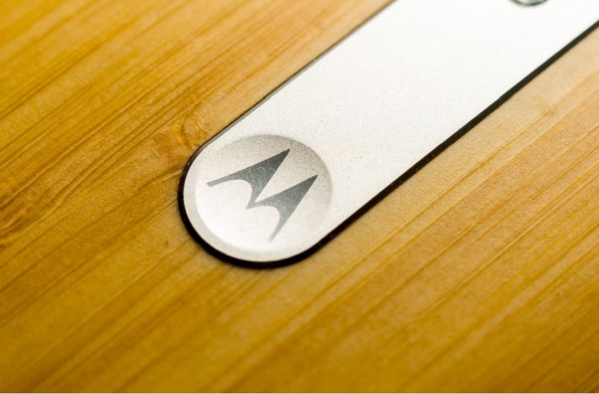  Motorola partners with GrapheneOS for future phones • The Register