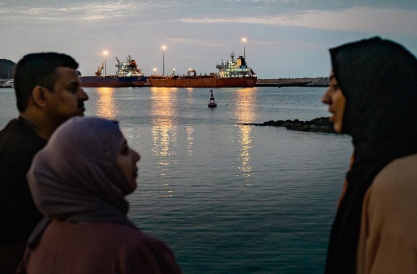  Trump says ultimatum for Iran to reopen Strait of Hormuz postponed amid negotiations