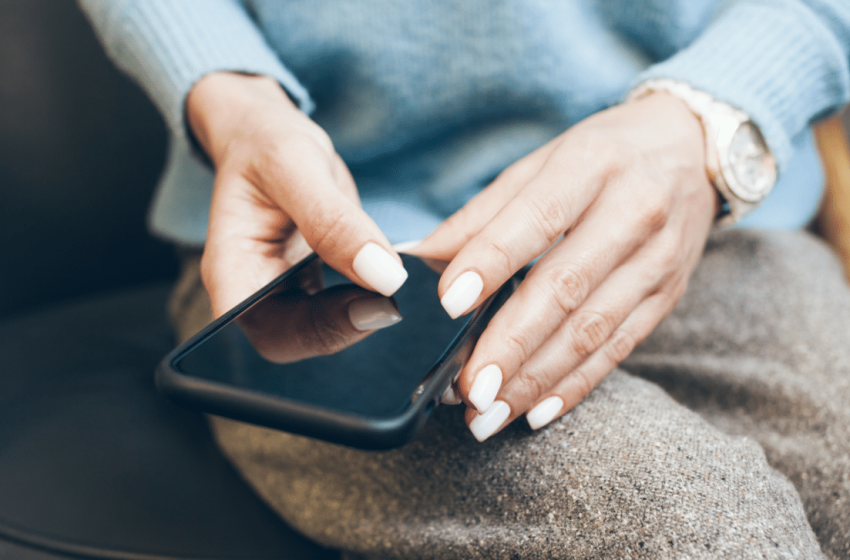  Student Develops Clear Nail Polish That Turns Fingernails into Touchscreen Styluses