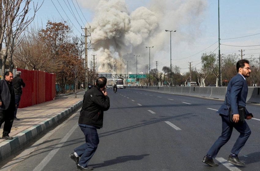  U.S. and Iran vow to step up attacks as war spreads and Gulf states burn through interceptors