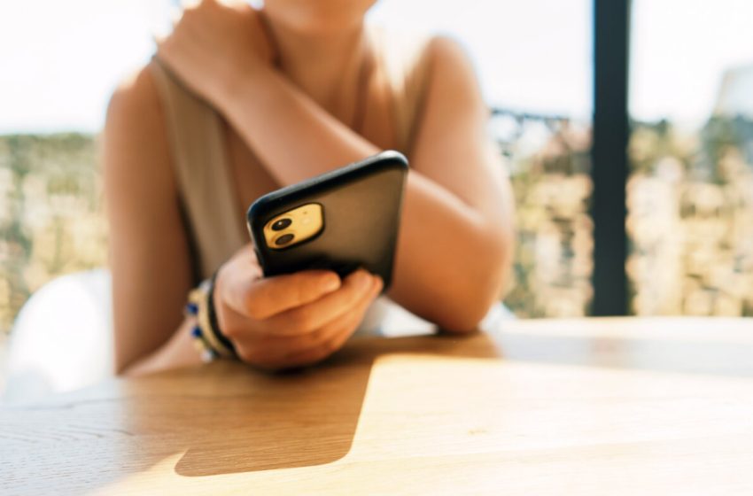  Research points to how companies could make social media less addictive for teens : NPR