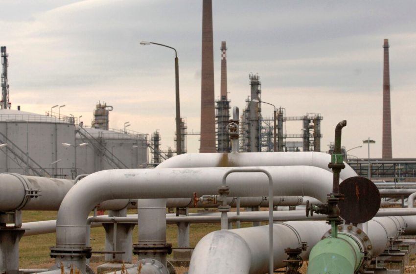  EU offers to pay Ukraine to fix oil pipeline at the center of Ukraine-Hungary feud : NPR