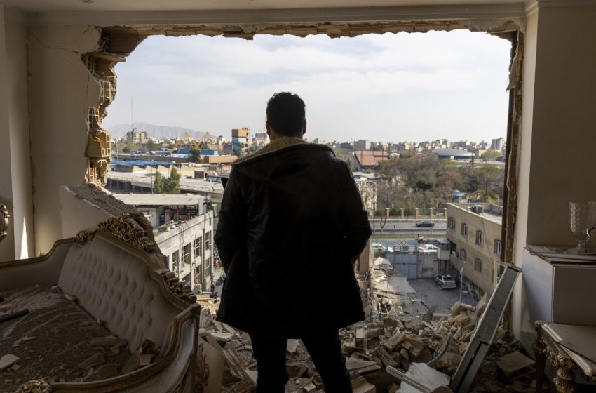  Iran expert says Trump’s ‘war of choice’ has morphed into a ‘war of necessity’ : NPR