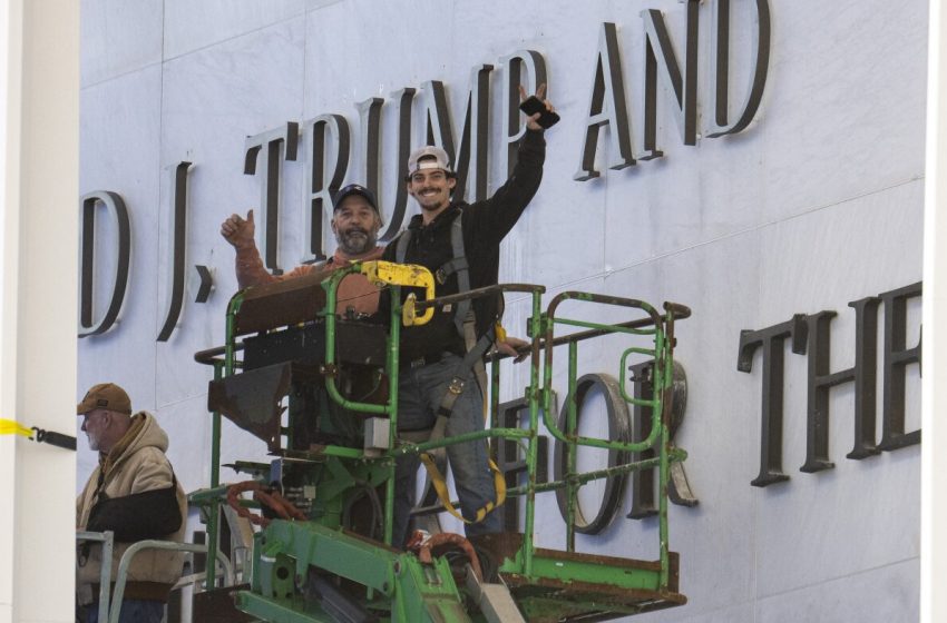  Suit asks court to force Trump administration back to use ‘The Kennedy Center’ name : NPR