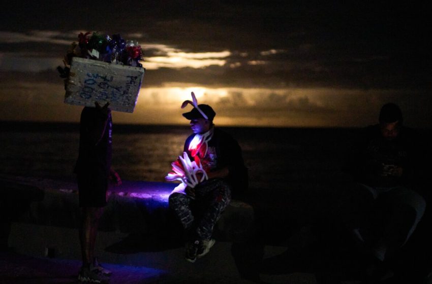  Cuba readies for first Russian oil shipment of the year as energy crisis deepens : NPR