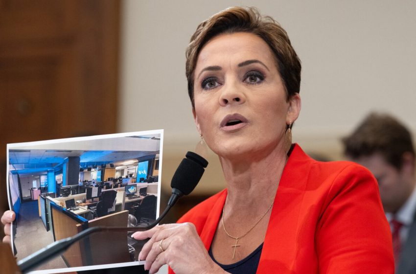  Judge rebukes Kari Lake by ordering Voice of America staffers back to work : NPR