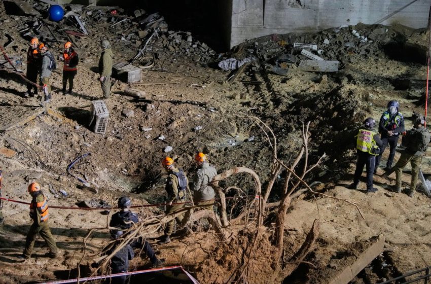  Trump threatens to ‘obliterate’ Iran’s power plants as Iran strikes 2 Israeli cities : NPR